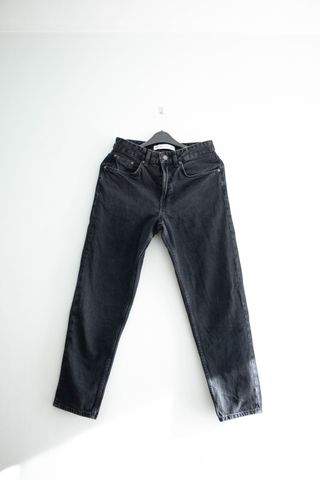 Pantalón slim fit negro