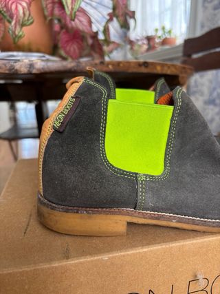 Botines Serraje Neón Boots Gris y Amarillo
