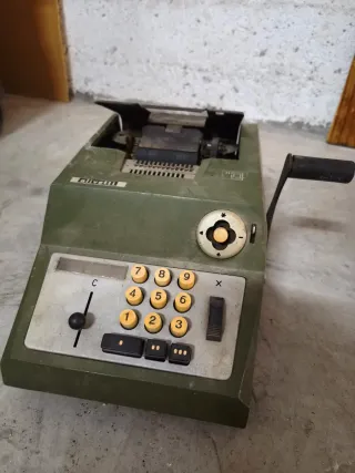 Calculadora Olivetti antigua