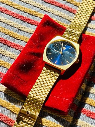 Reloj Adidas Dorado y Azul