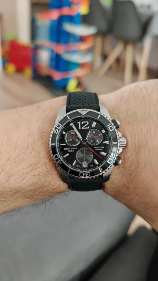 Reloj Certina Plata y Negro