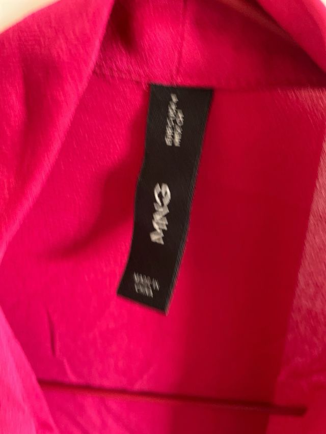 Blusa elegante MANGO color fucsia