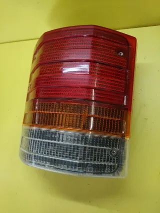 PILOTO TRASERO DERECHO MERCEDES MB100 ETC