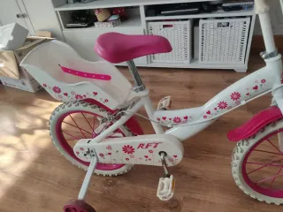 Bicicleta RFT 16 niña con silla para llevar muñeca