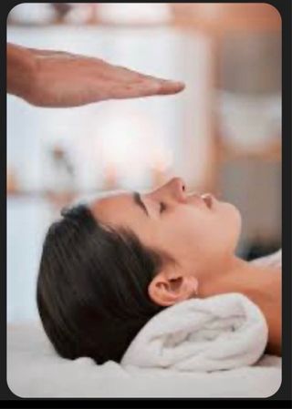 Sesión de Reiki con pequeña canalización.