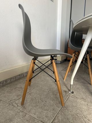 Pack 8 Sillas Diseño Madera y Plástico