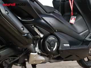 YAMAHA T-MAX 560