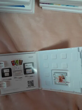 Nintendo 3DS Nintendogs + Cats + Funda Betty Boop