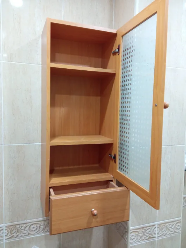 Mueble de baño madera y cristal