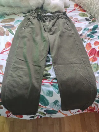 Pantalón Zara Talla 42 Verde Militar