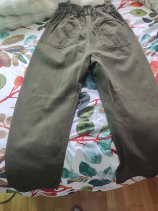 Pantalón Zara Talla 42 Verde Militar