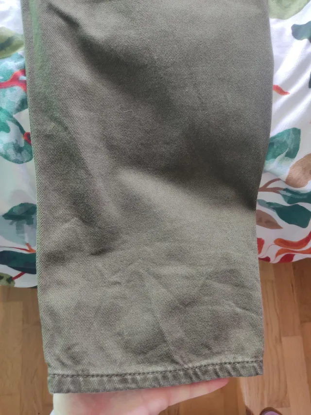 Pantalón Zara Talla 42 Verde Militar
