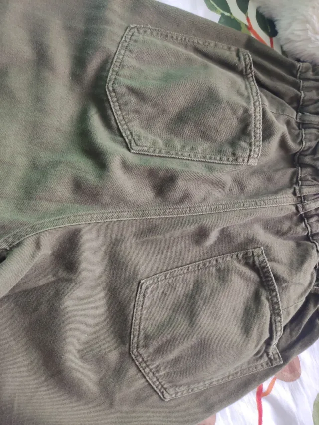 Pantalón Zara Talla 42 Verde Militar