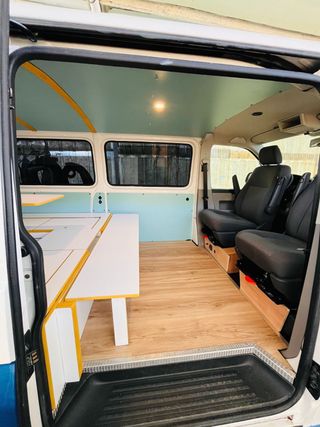 Volkswagen  T5 CAMPERVAN AUTOM. 140CV LARGA