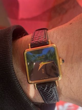 Reloj Cartier Cuadrado Negro y Dorado