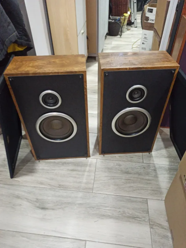 Altavoces Vintage Madera y Negro años 80