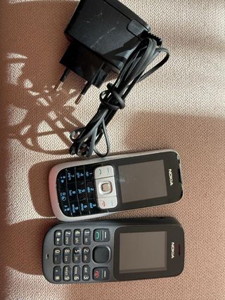 Telefoni vintage Samsung e Alcatel