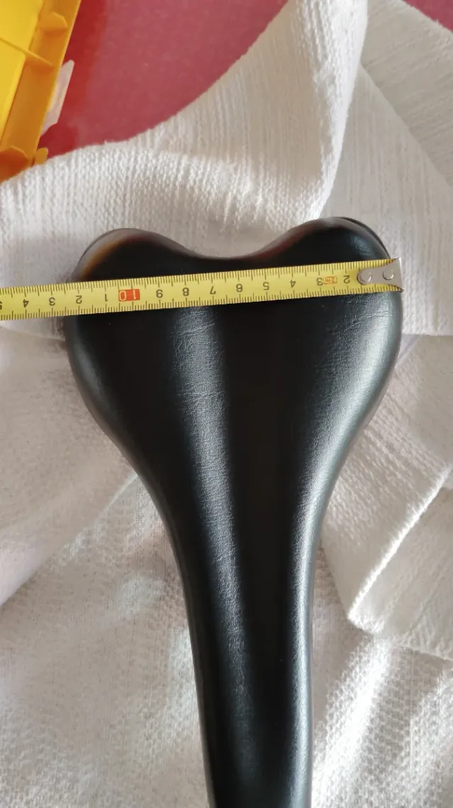 Sillín de bicicleta nuevo