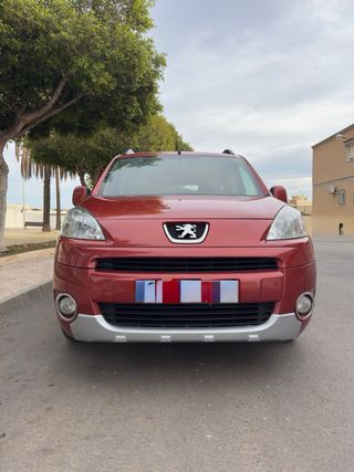 Puegot partner  Tepeer 2012