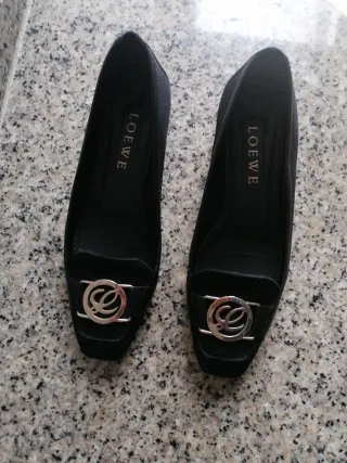 Bailarinas Loewe Negras con Logo Plateado