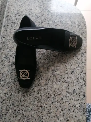 Bailarinas Loewe Negras con Logo Plateado