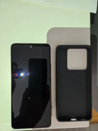 Xiaomi Poco M7 Pro Negro con su caja