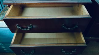 Mueble cajonero antiguo madera maciza