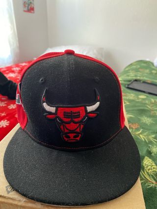 Gorra New Era Chicago Bulls Negra y Roja