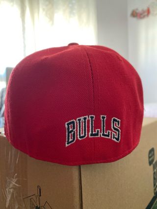 Gorra New Era Chicago Bulls Negra y Roja