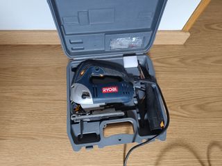 Sierra de calar Ryobi 600W