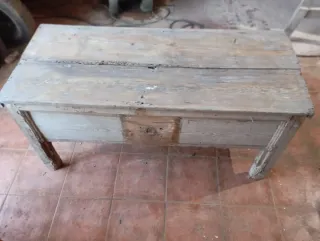 Antico baule da tavolo/ingresso in legno