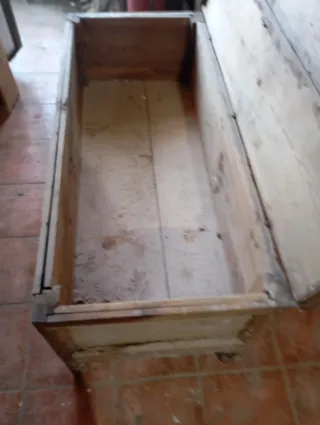Antico baule da tavolo/ingresso in legno