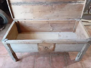 Antico baule da tavolo/ingresso in legno