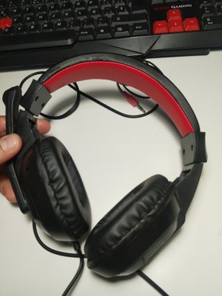 Cascos Gaming Mars con Control de Volumen