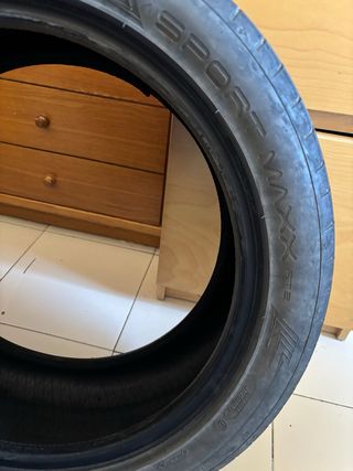 Neumático  usado DUNLOP SPORT MAX RT2--225/R17 91Y