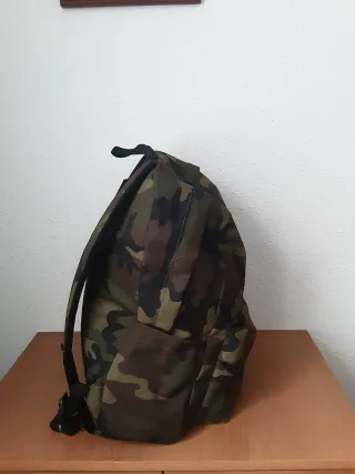 Mochila Vans nueva, no hago envios ni negocio