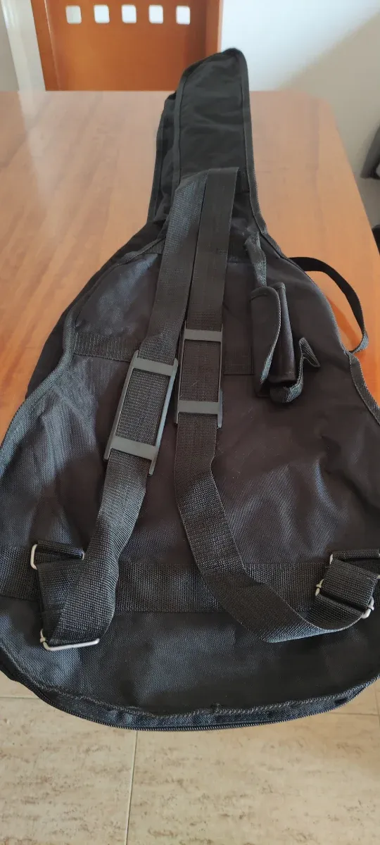 Funda guitarra mediana negra