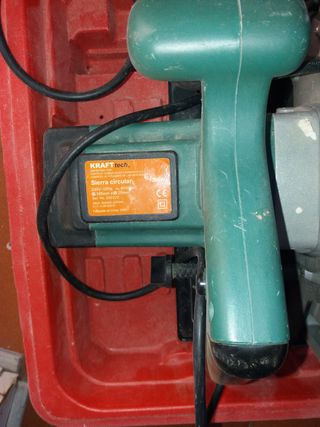 Sierra circular con maletín