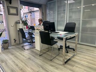 Mesa de oficina cristal y metal