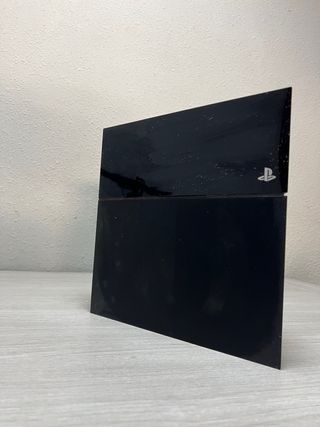 PS4 (PlayStation 4) Negra + 2 Controles