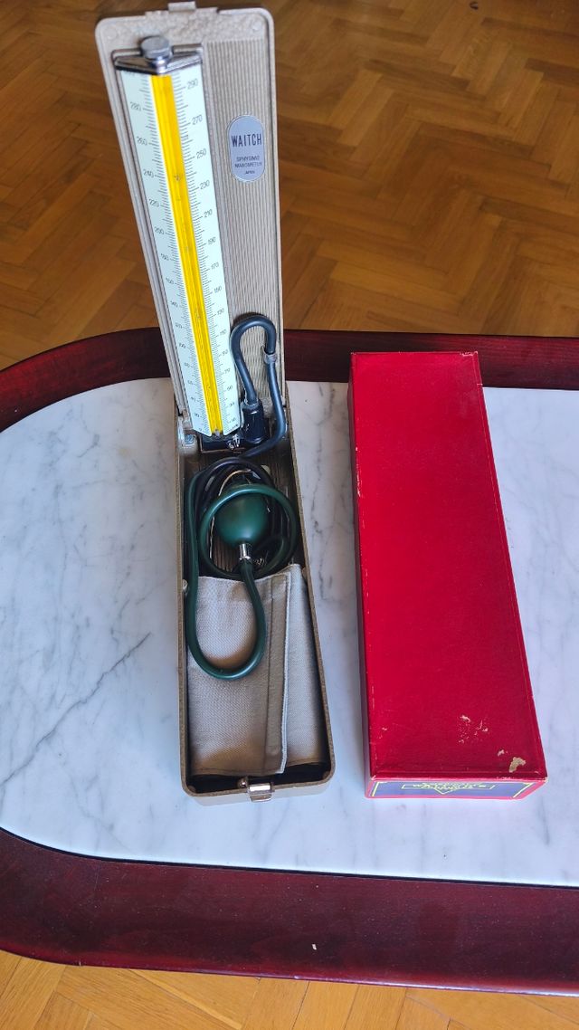 Tensiometro Waitch Esfigmomanómetro Japonés