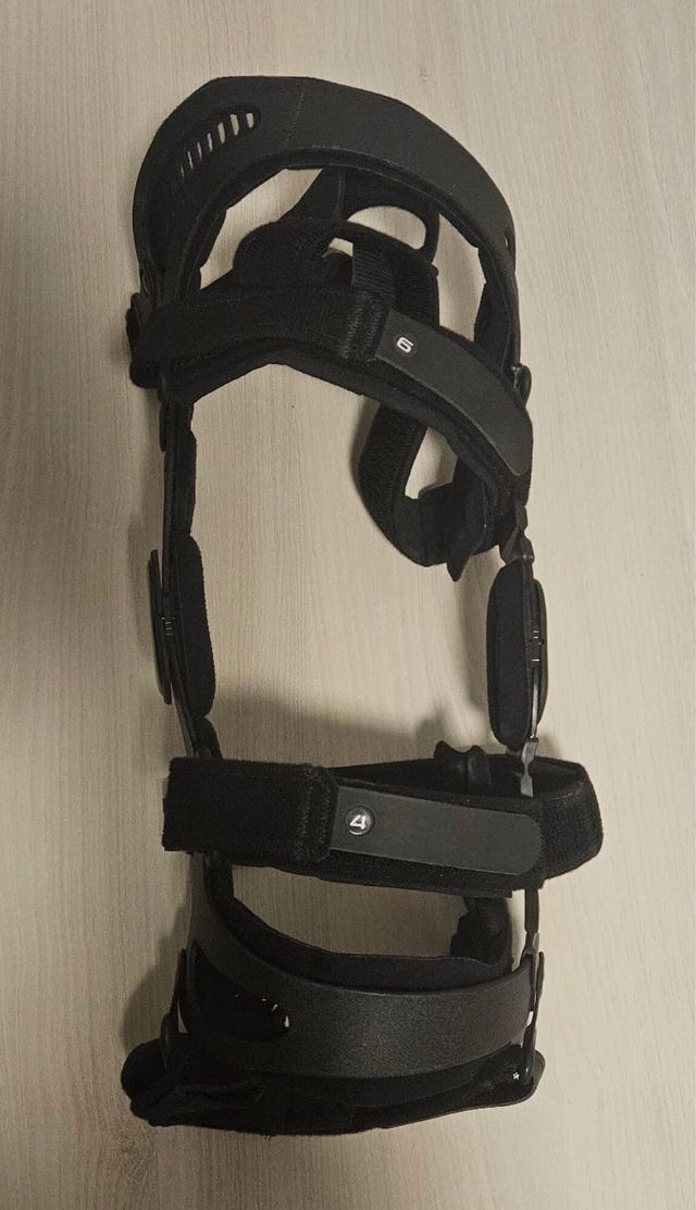 Ginocchiera ortopedica Breg Fusion