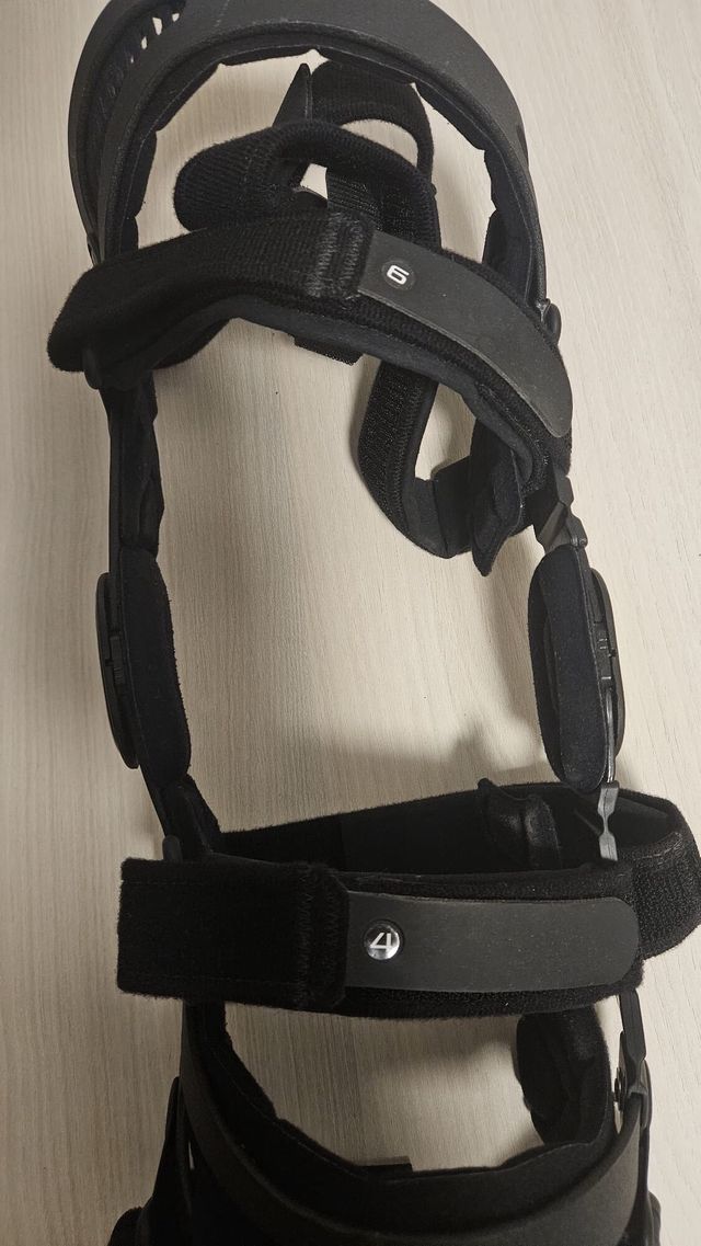 Ginocchiera ortopedica Breg Fusion