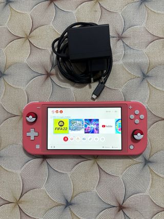 Nintendo Switch Lite Rosa + Caricabatterie