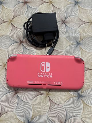 Nintendo Switch Lite Rosa + Caricabatterie