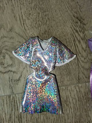 Barbie rocker con vestiti