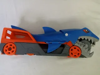 Juguete Tiburón Azul con Ruedas