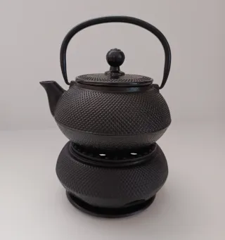 Tetera de hierro fundido negra