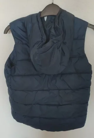 Chaleco niño azul con capucha