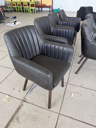 18 Butacas Polipiel Carl's Jr. Patas Madera